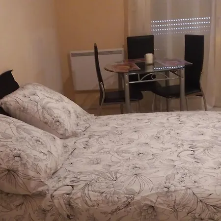 Apartament 3mn A Pied De La Avec Terrasse *