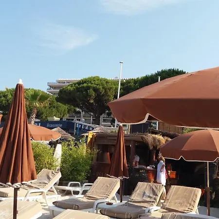 Apartment 3mn A Pied De La Avec Terrasse Antibes
